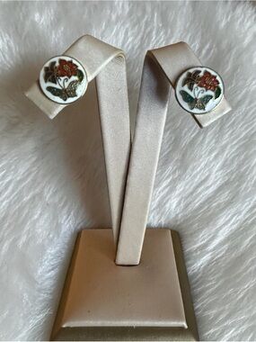 Vintage Cloisonne Butterfly Flower Earrings White Enamel Floral Gold Tone Studs